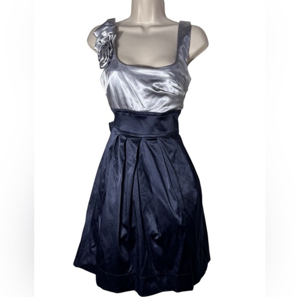 Stunning cocktails dress! 💥 - Picture 1 of 3